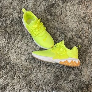 Nike Lightly worn size 8 volt green presto